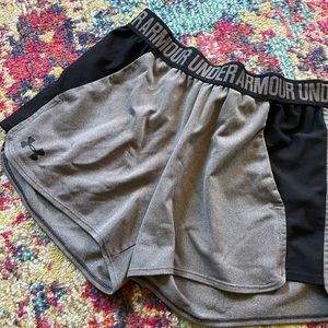 UNDER ARMOR SHORTS SIZE SM